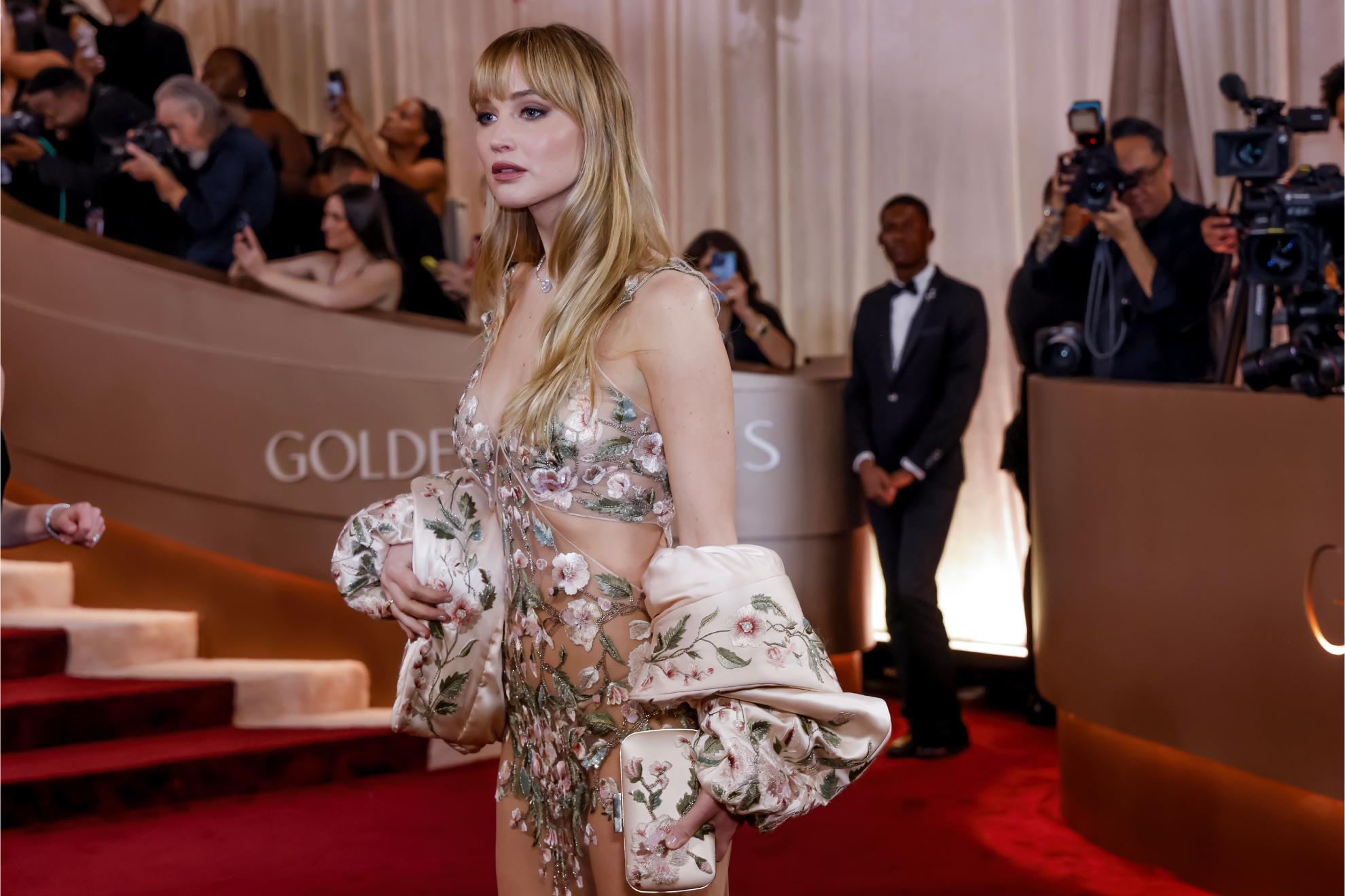 Jennifer Lawrence Steps Out With Husband in NYC Amid 2nd Baby Rumors | Us  Weekly, image size:1980x1320