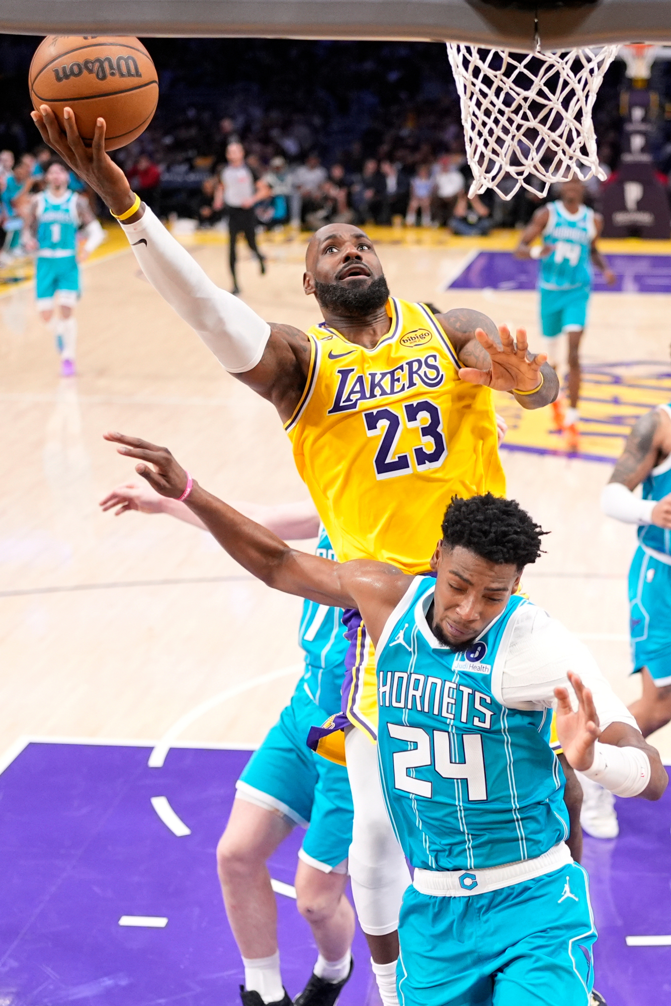 Doncic no evita el hundimiento de unos sonrojantes Lakers: 39 puntos de Luka a la basura