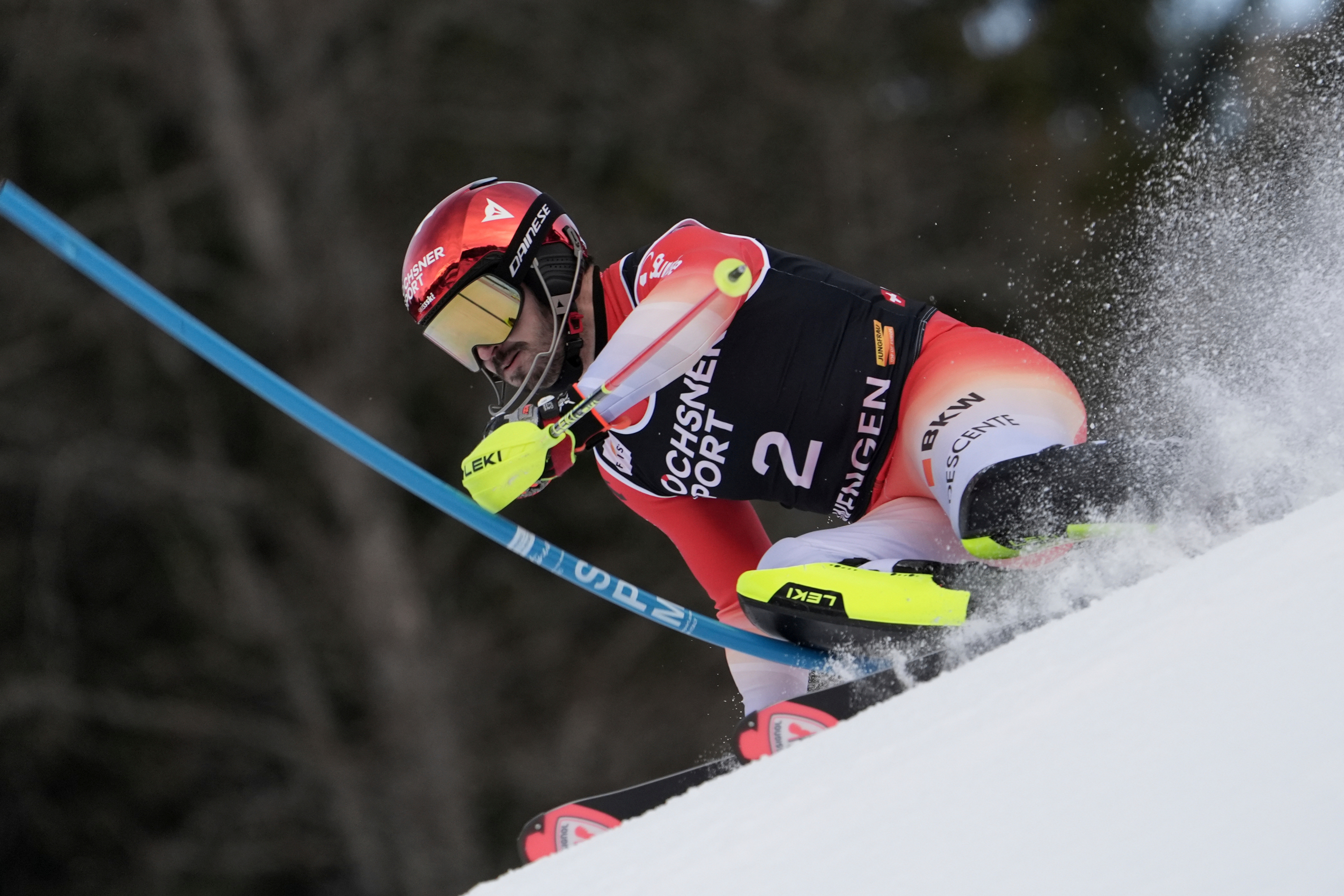Loic Meillard, durante la primera bajada.