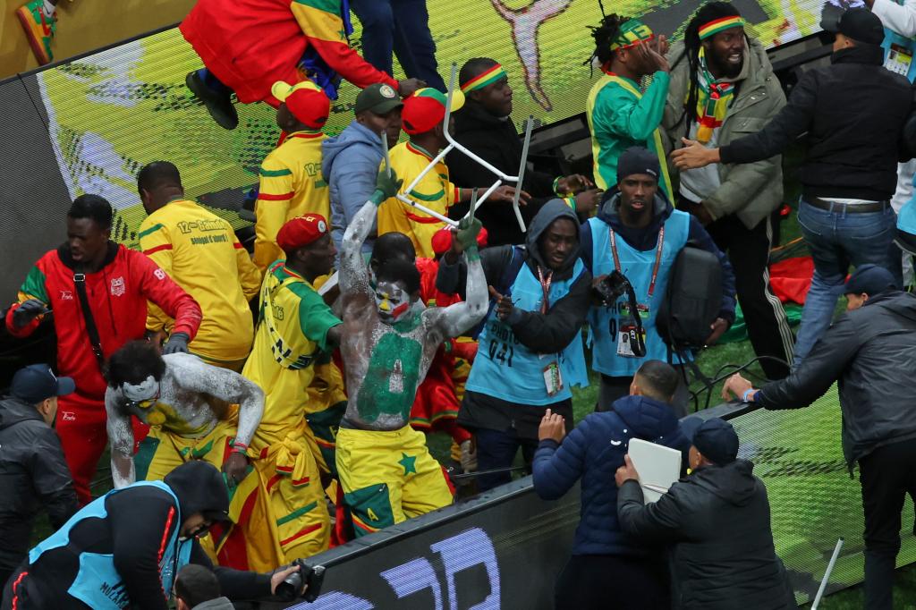 El lío del Senegal-Marruecos Las imágenes del mayor escándalo que se recuerda en la Copa África... y en el fútbol Actualizado: 18/01/2026 23:21 horas