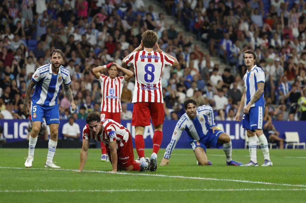 Partido en el RCDE Stadium entre el Espanyol y el Atlético de Madrid