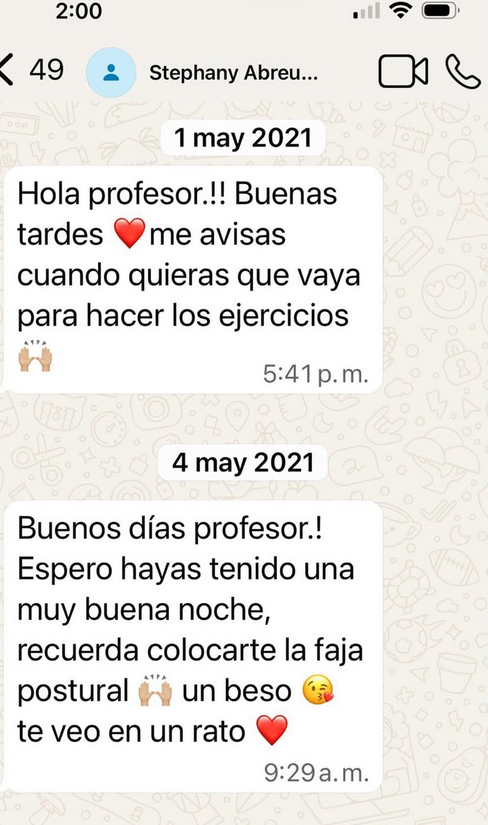 Julio Iglesias difunde mensajes privados de WhatsApp de las dos mujeres que le denuncian por agresión sexual: "Un beso, te veo en un rato"