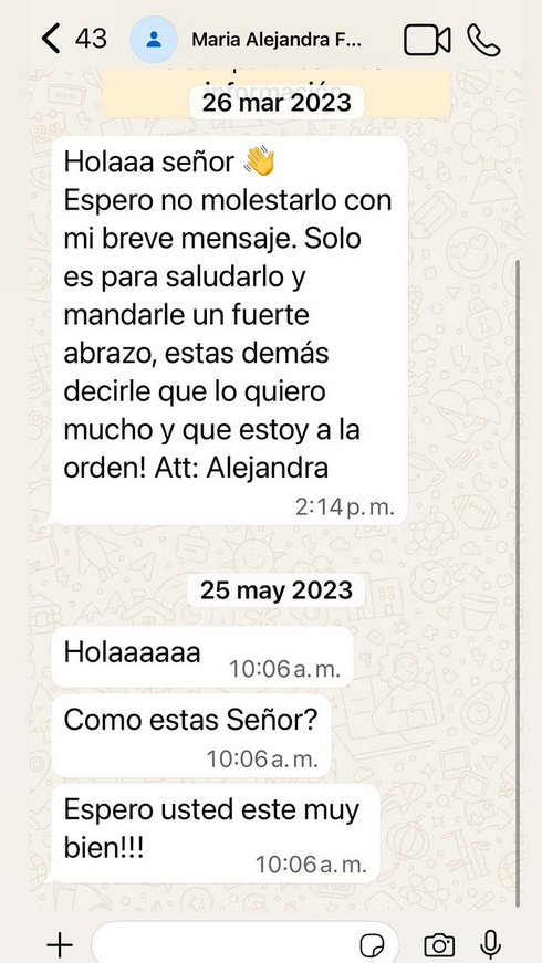Julio Iglesias difunde mensajes privados de WhatsApp de las dos mujeres que le denuncian por agresión sexual: "Un beso, te veo en un rato"