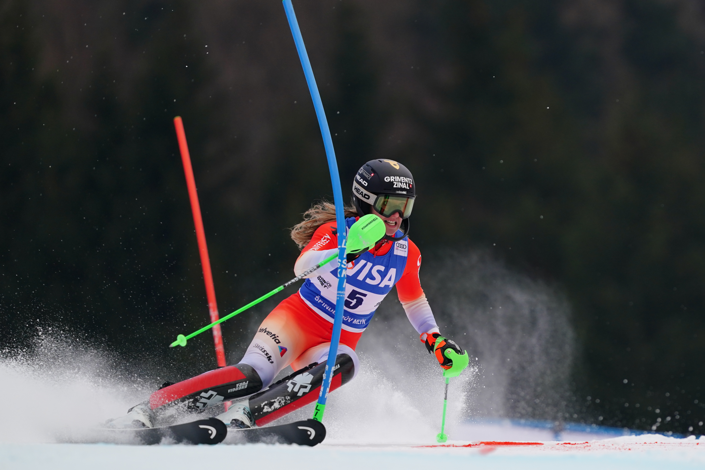 Shiffrin expands her legend and is the first with nine small globes