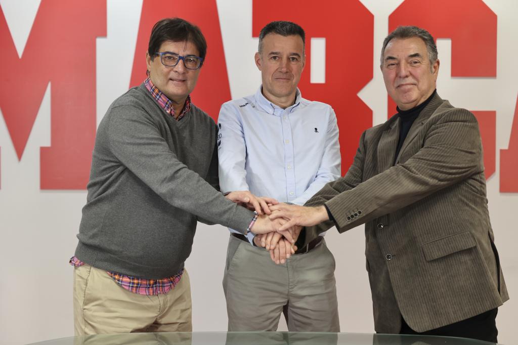 Joan Bernat, May Peus y Frank González, en la redacción de MARCA