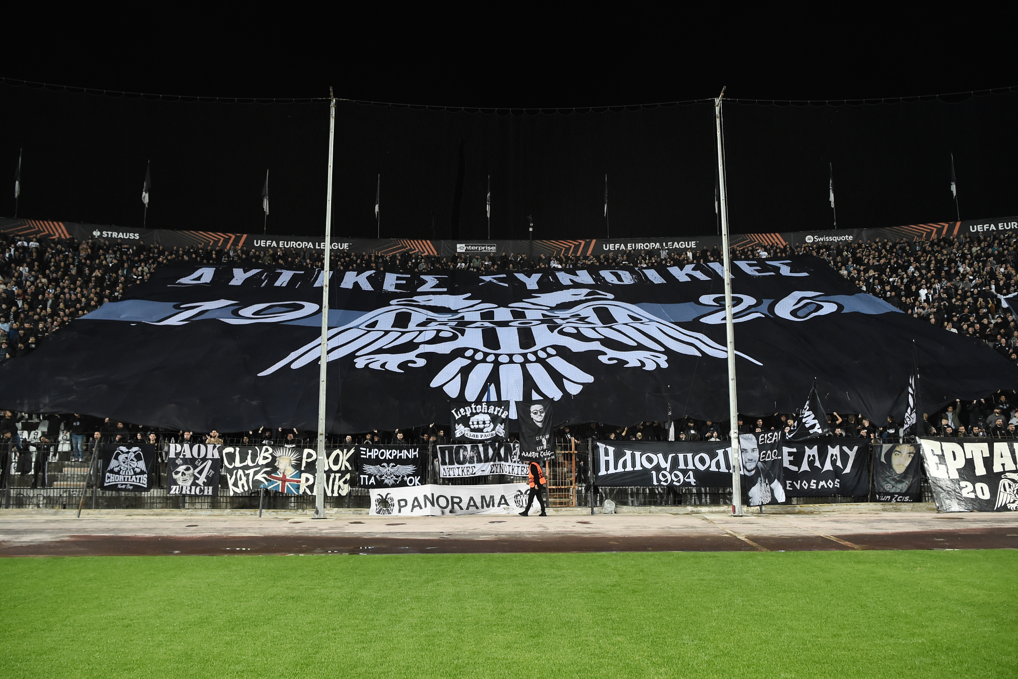 Siete hinchas del PAOK griego mueren en un accidente de tráfico en Rumanía cuando se dirigían a Lyon