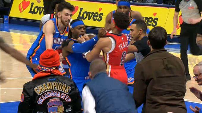 Multitudinaria tangana en la NBA: Jeremiah Fears y Lu Dort se enzarzan