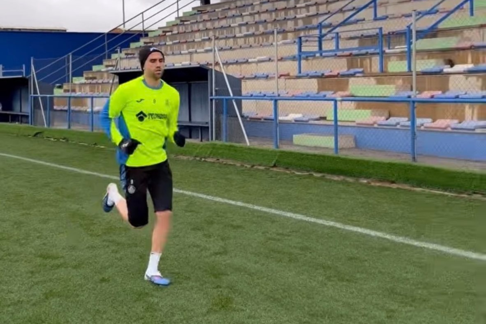 Mayoral, ejercitándose.