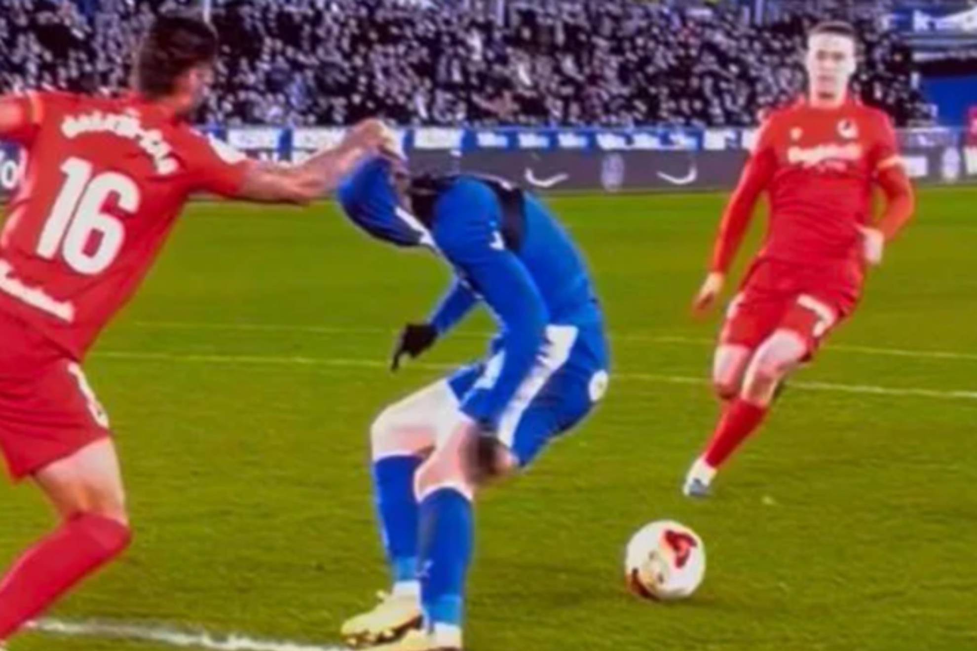 La intrahistoria del penalti más surrealista de los últimos 100 años: "Le ha faltado quitarle el GPS"