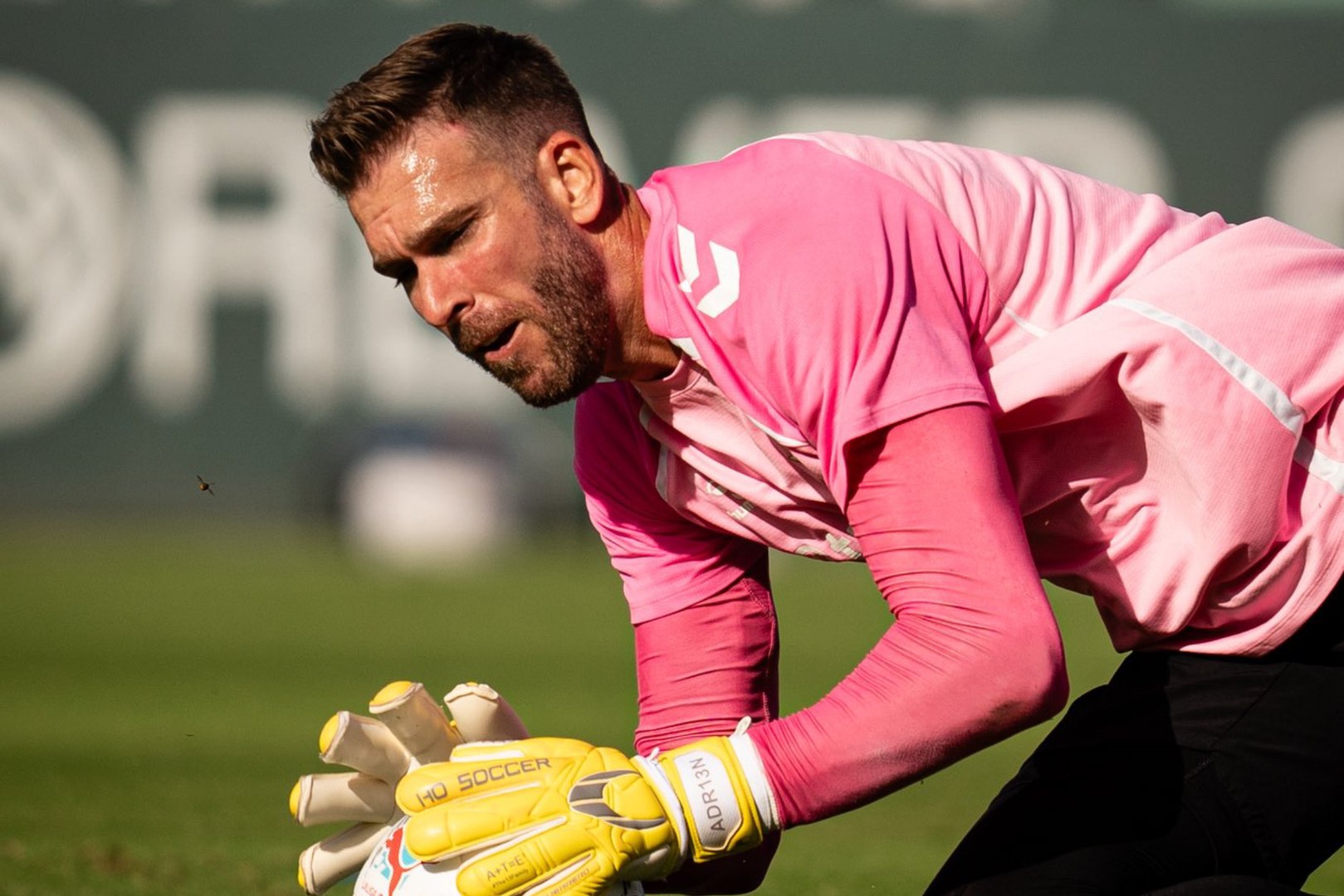 Adrián San Miguel, en un entrenamiento con el Betis