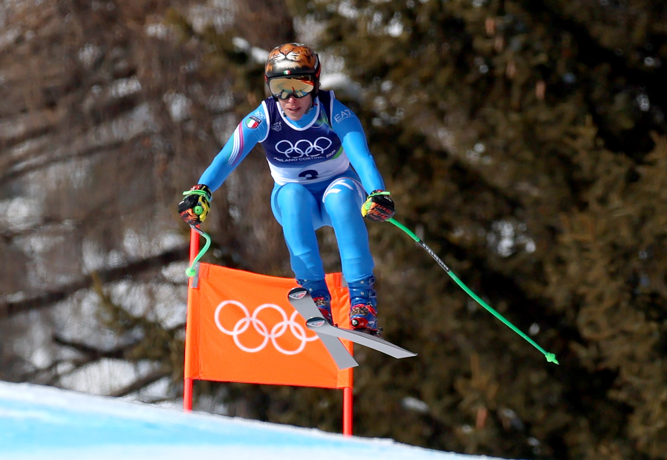 Lindsey Vonn falls as soon as she leaves and her cry of pain freezes the Winter Olympic Games