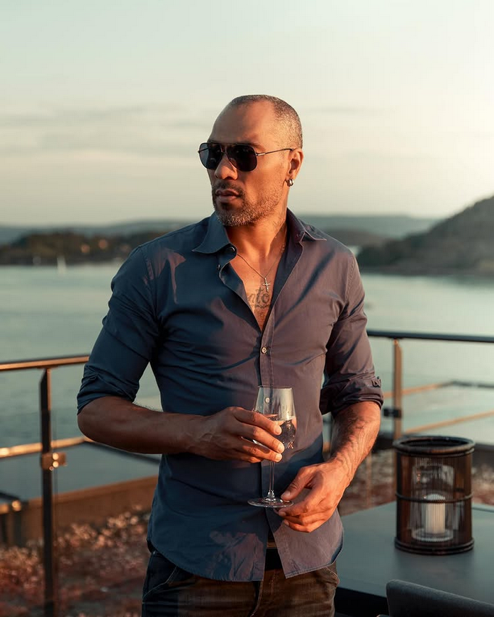 John Carew, el gigante del gol que jugó en el Valencia y fue condenado a prisión triunfa, como actor: "Quiero ser un villano de James Bond"