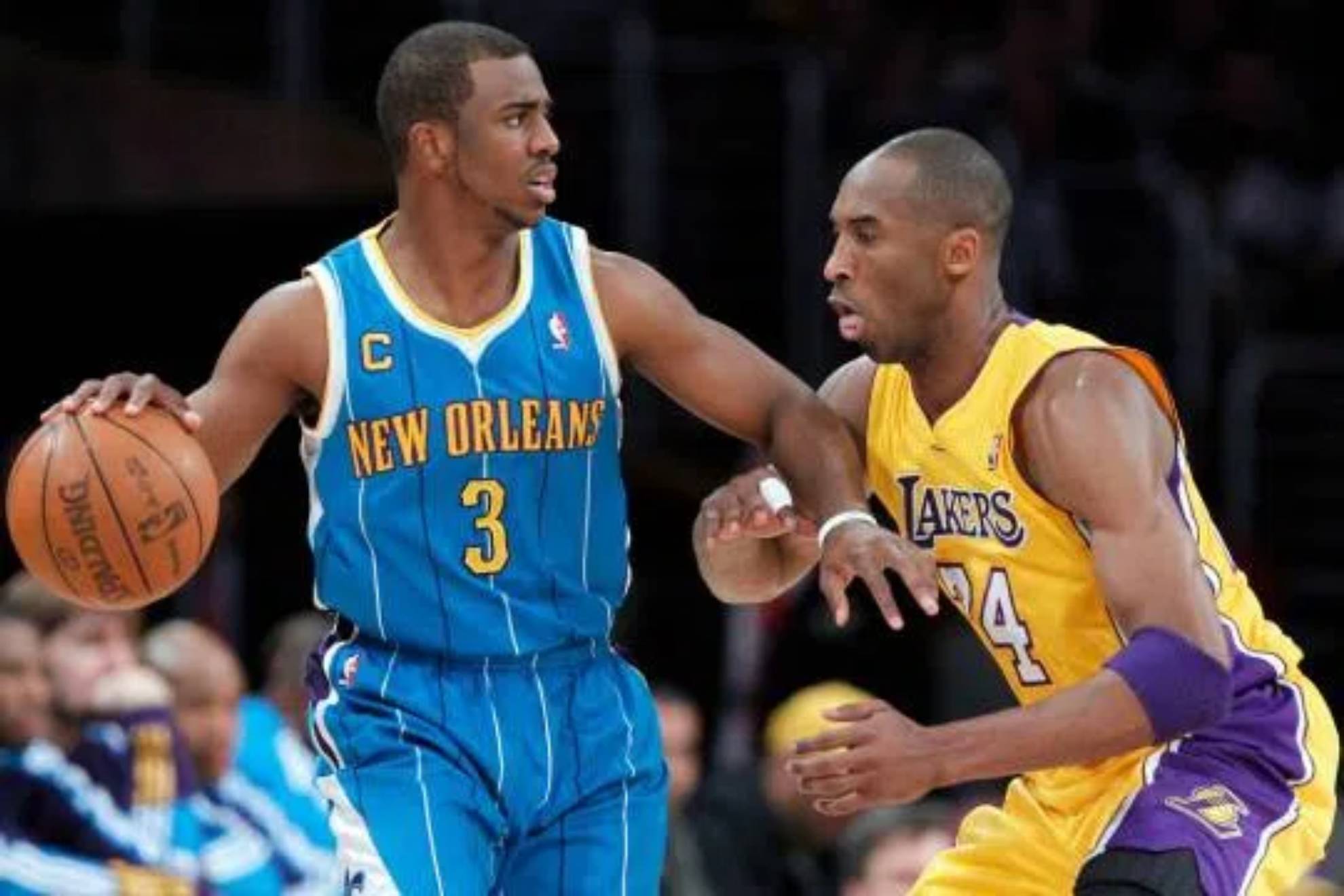 Chris Paul, defendido por Kobe Bryant.