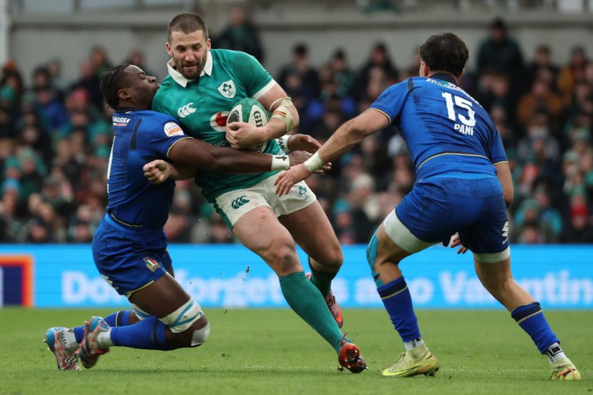 Stuart McCloskey, placado por el italiano David Odiase y Lorenzo Pani