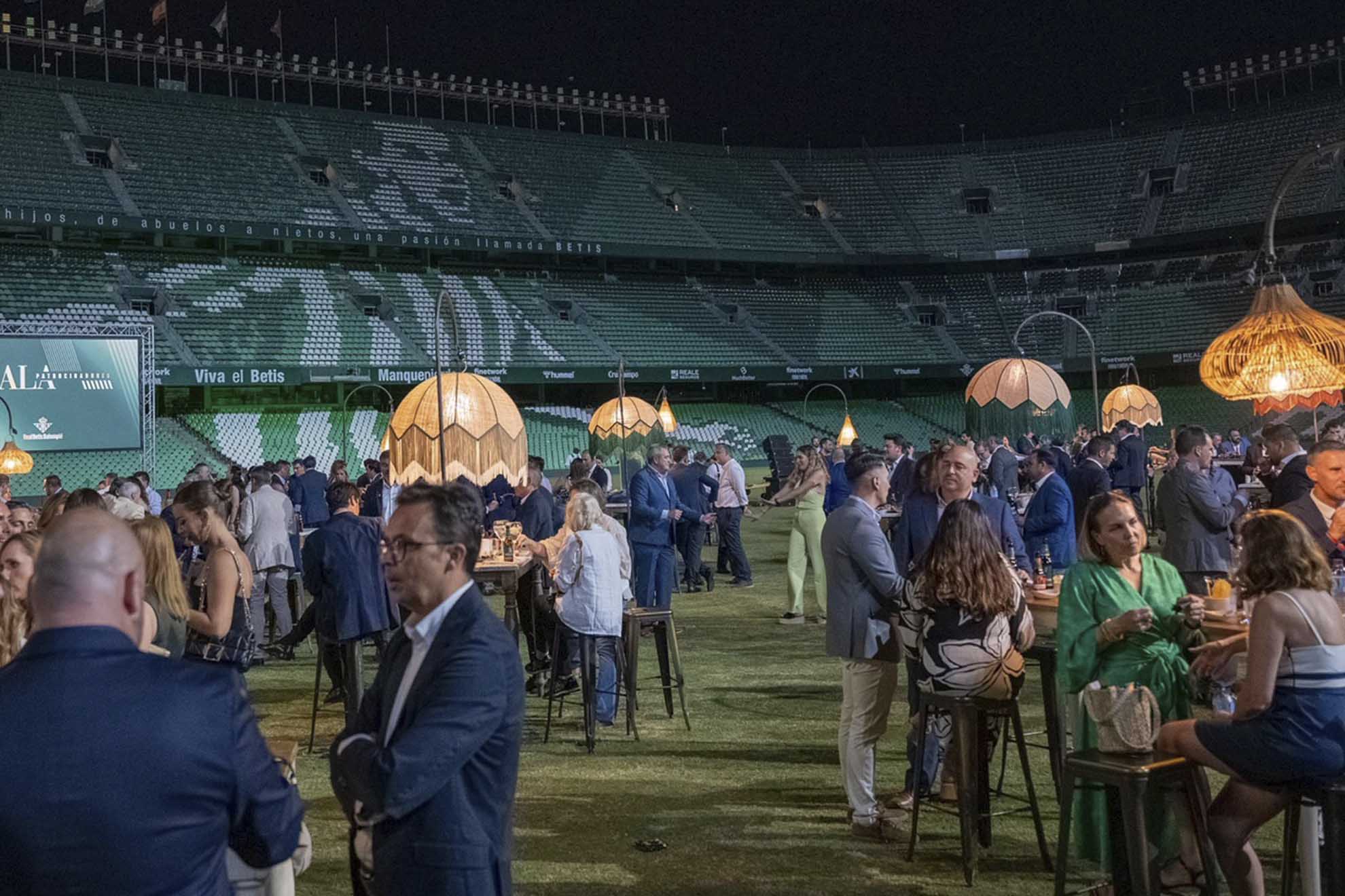 Evento empresarial del Club de Negocios del Betis en el Benito Villamarín