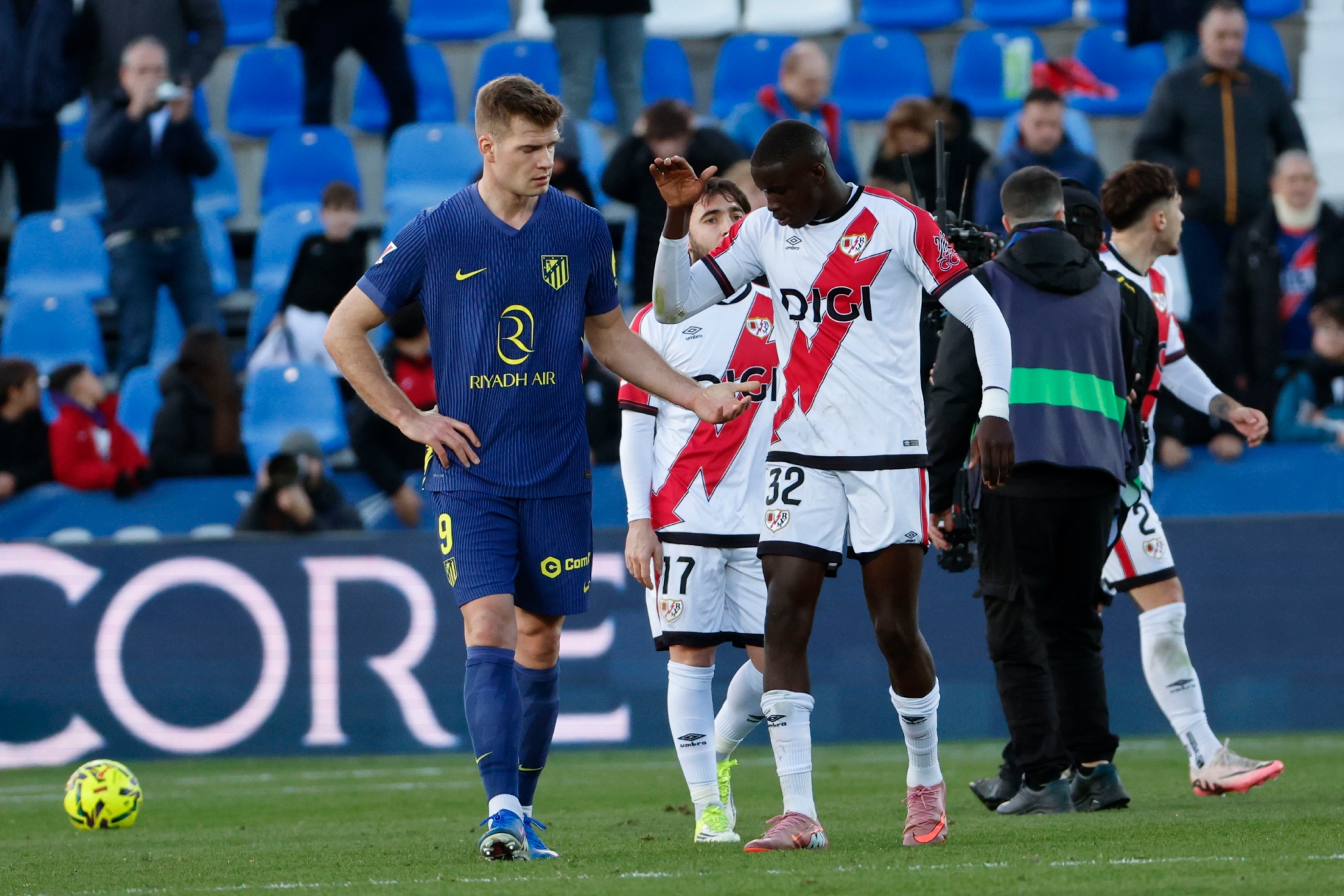 Sorloth y mendy, tras el duelo entre Rayo y Atlético.