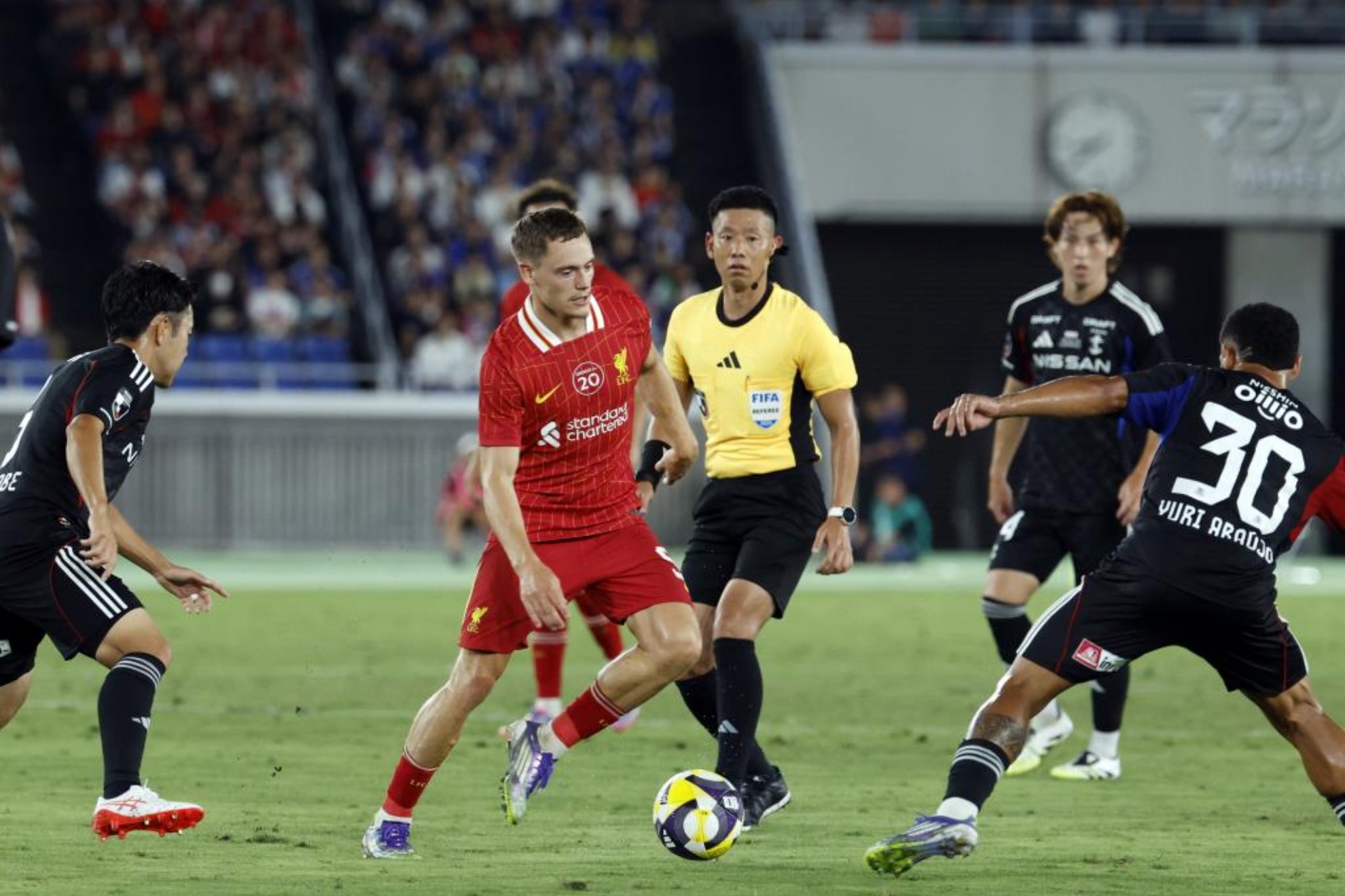 Florian Wirtz, en un amistoso de pretemporada, contra el Yokohama Marinos.