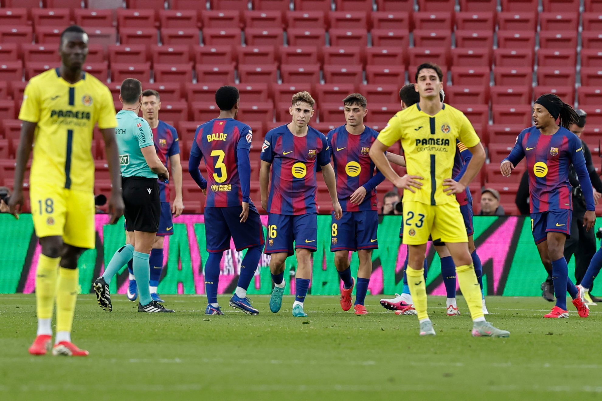El Villarreal confirma en Barcelona su temporada de dos caras