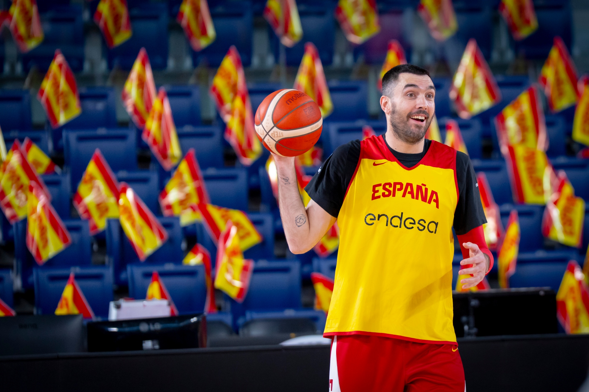 Oriola, en el entrenamiento de la selección en el Palacio de los Deportes de Oviedo.