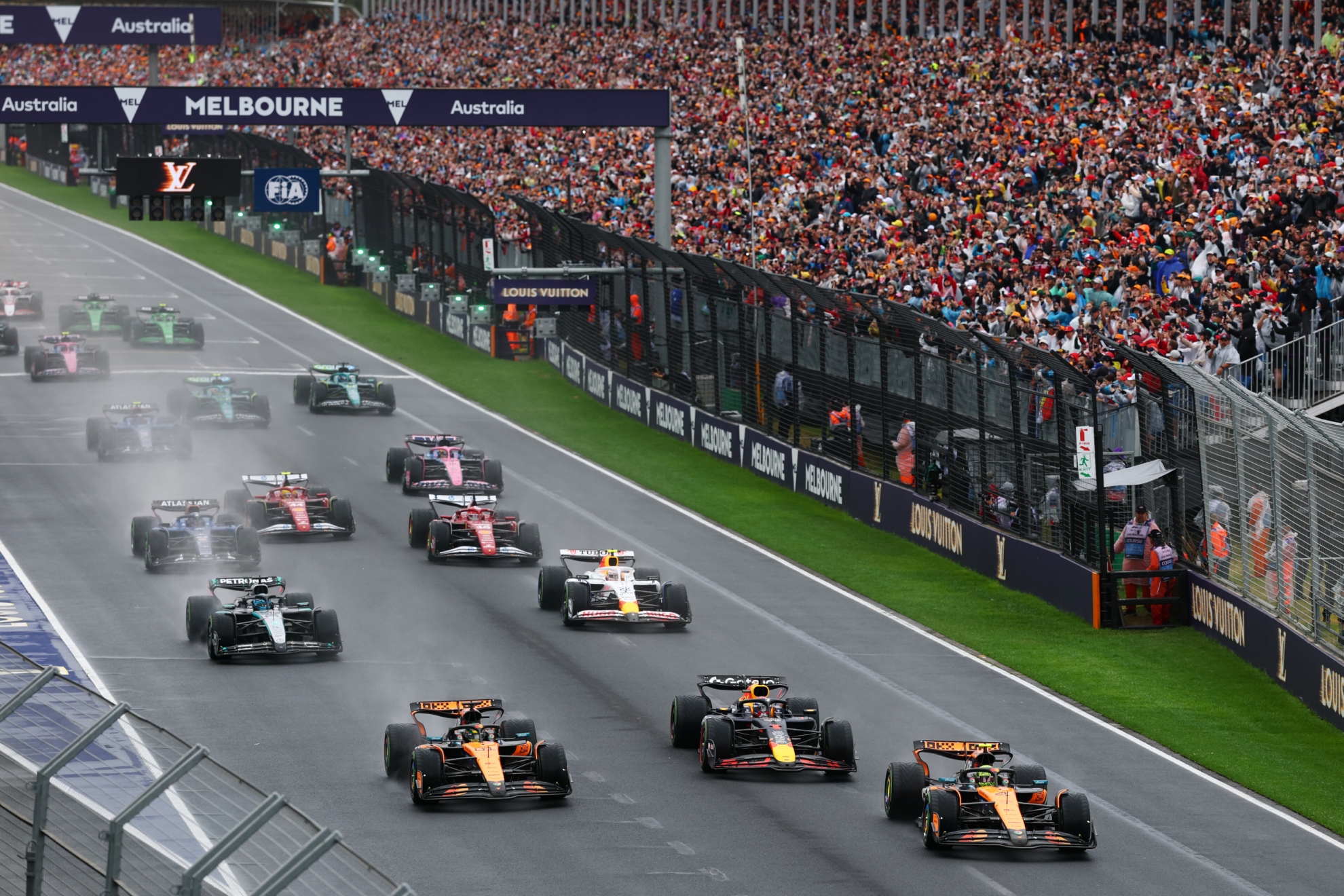Salida del GP de Australia de F1 en 2025.