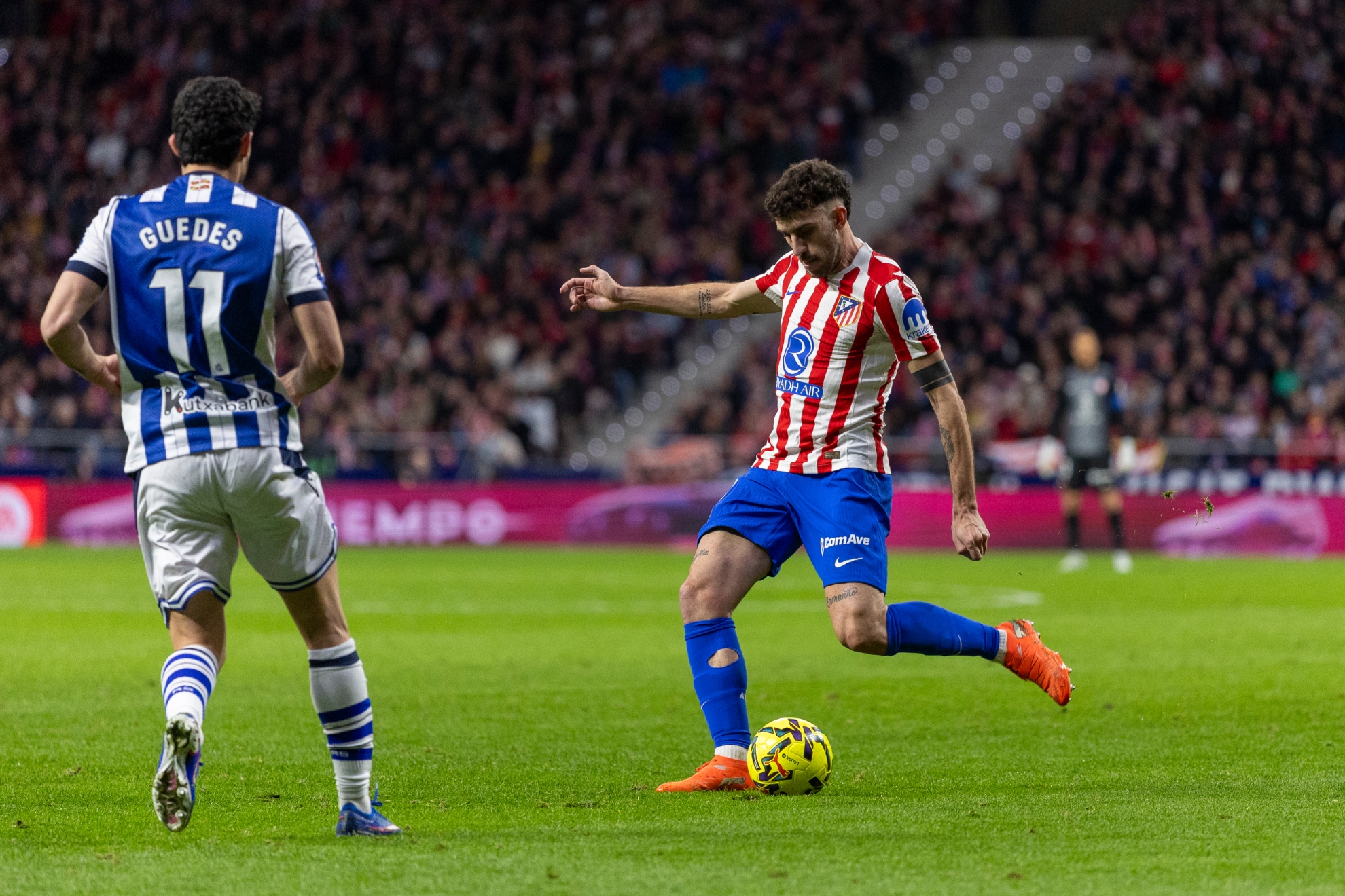 Ruggeri, en el momento de asistir a Nico para el gol del triunfo ante la Real.