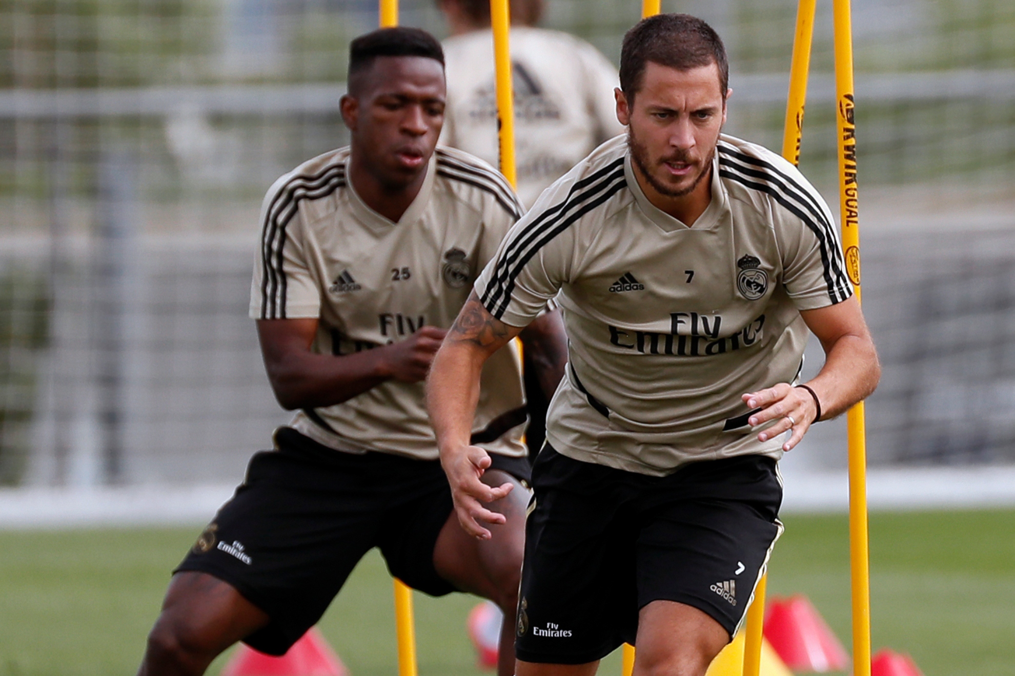 Vinicius y Hazard en un entrenamiento del Real Madrid en 2020.