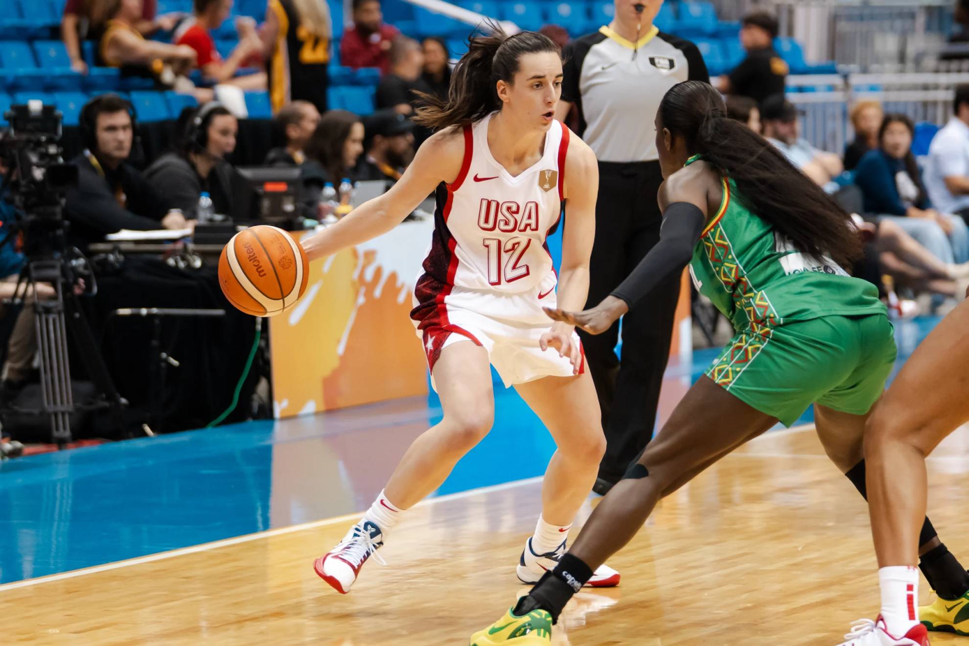 Caitlin Clark, durante el partido del Premundial ante Senegal