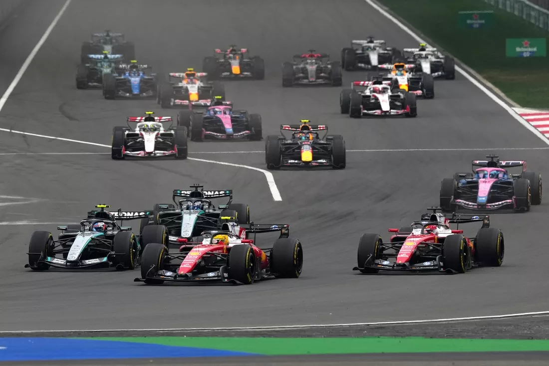 Primera vuelta del GP de China Salida estratosférica de los Ferrari que consiguen ponerse primeros F1 Actualizado: 15/03/2026 12:31 horas