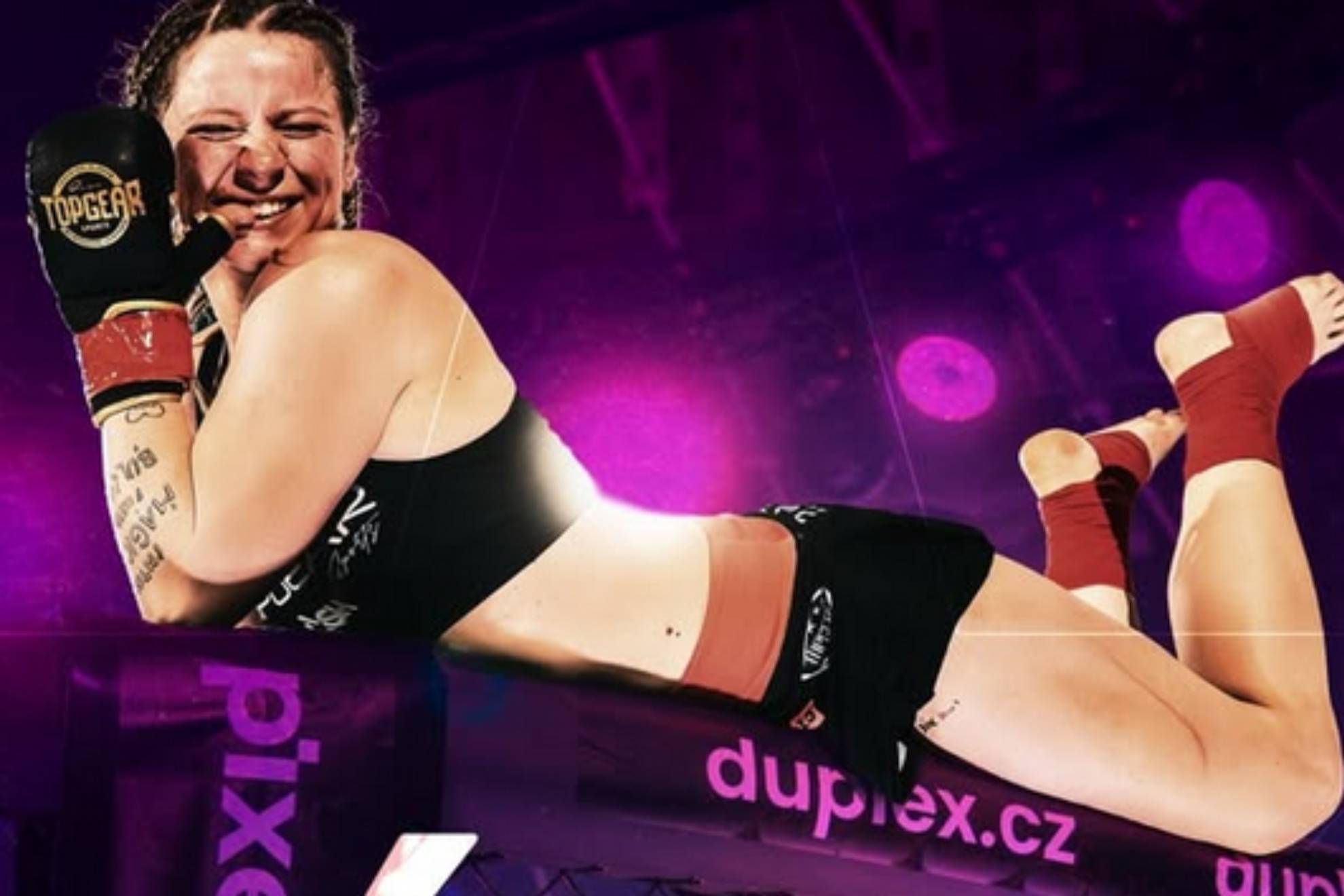 Dominika Elischerova, luchadora e influencer de 23 años, muere tras ser arrollada por un camión