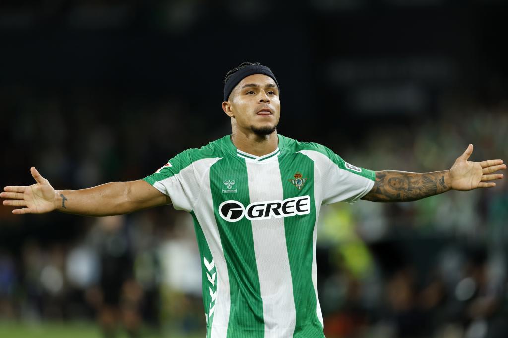 Cucho Hernández (Betis) 4 MVP