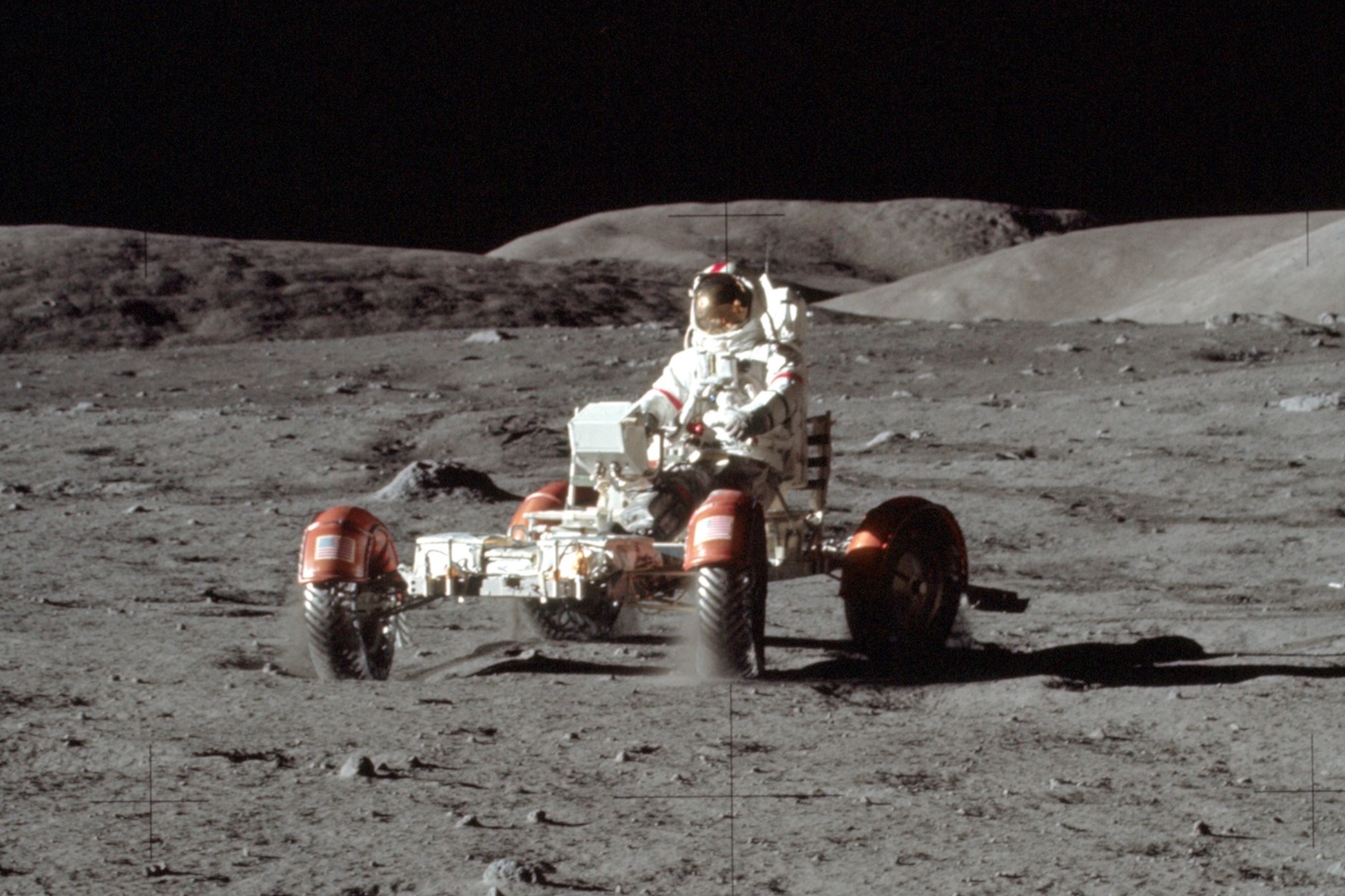 De 12 km/h en la Luna a vehículos presurizados: la revolución que ...