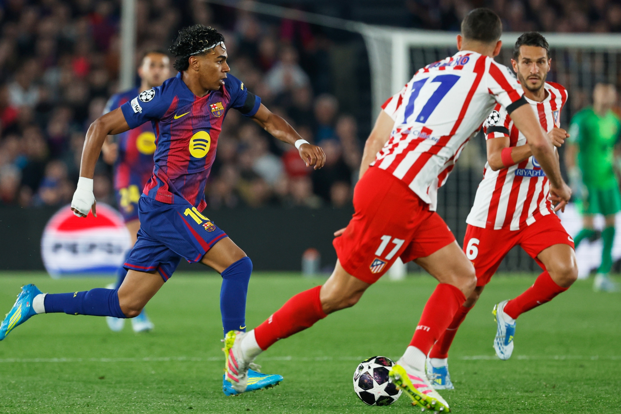 HANCKO ENCIMA A LAMINE.