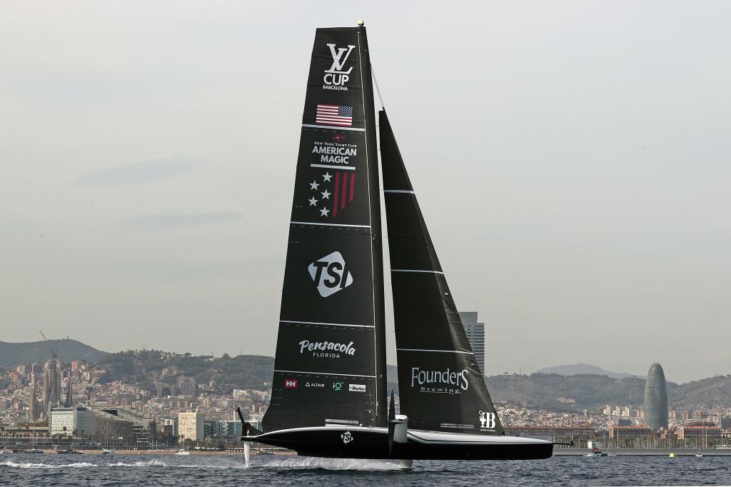 El nuevo equipo ha comprado el 'Patriot' del American Magic que compitió en Barcelona 2024.
