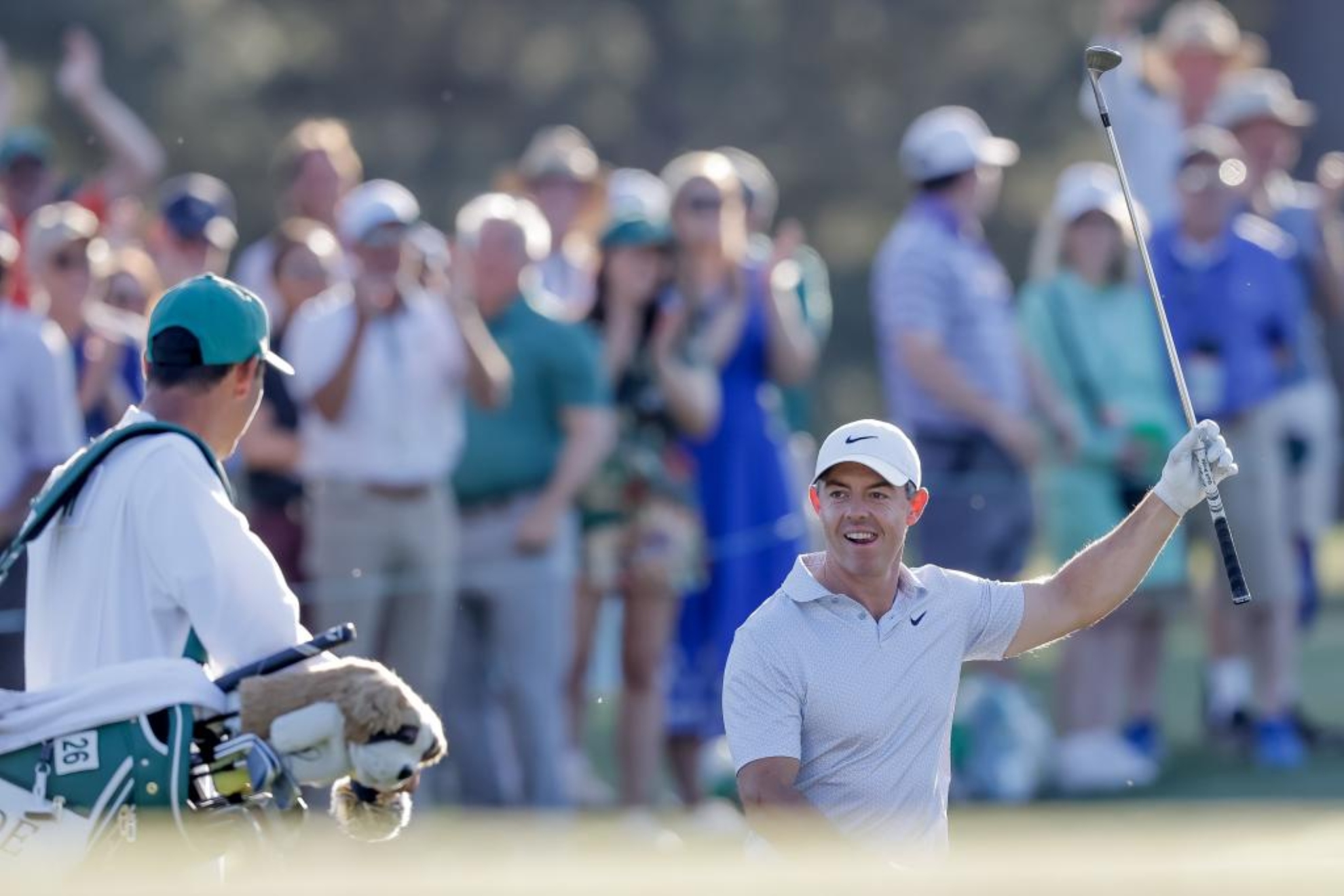 McIlroy celebra el birdie del hoyo 17