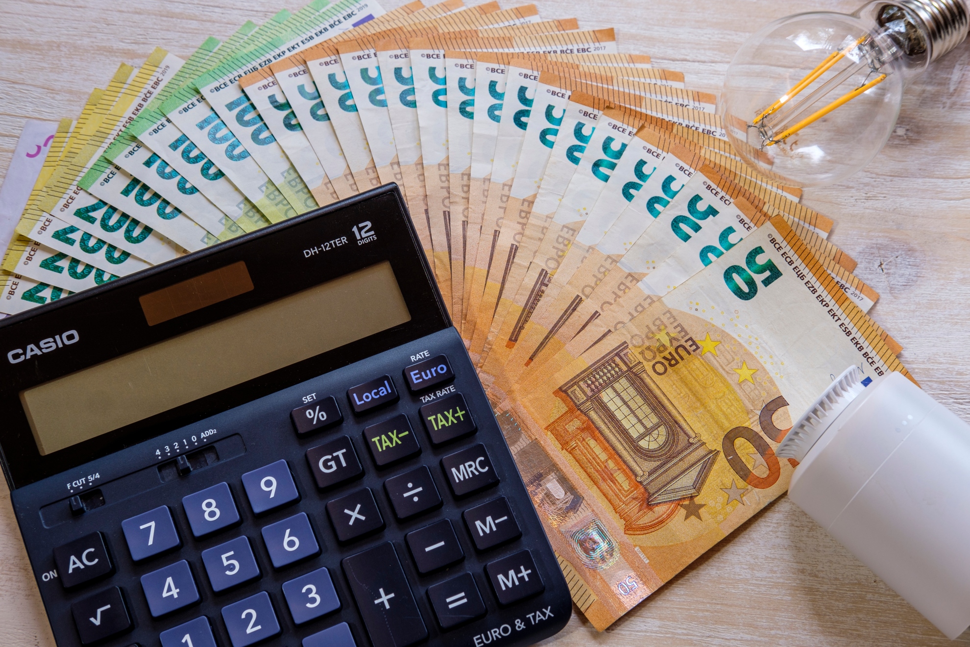 Precio de la luz por horas, domingo 12 de abril