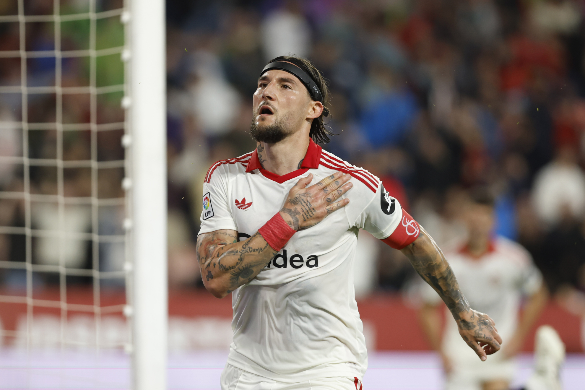 Gudelj celebra su gol ante el Atlético de Madrid.