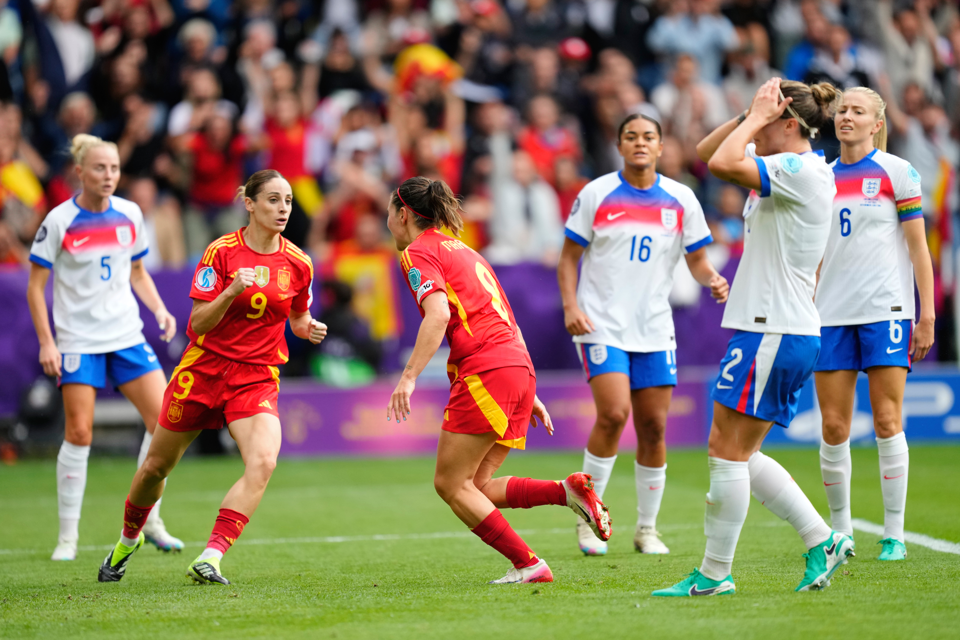 Mariona Caldentey celebra un gol ante Inglaterra en la final de la Eurocopa de 2025