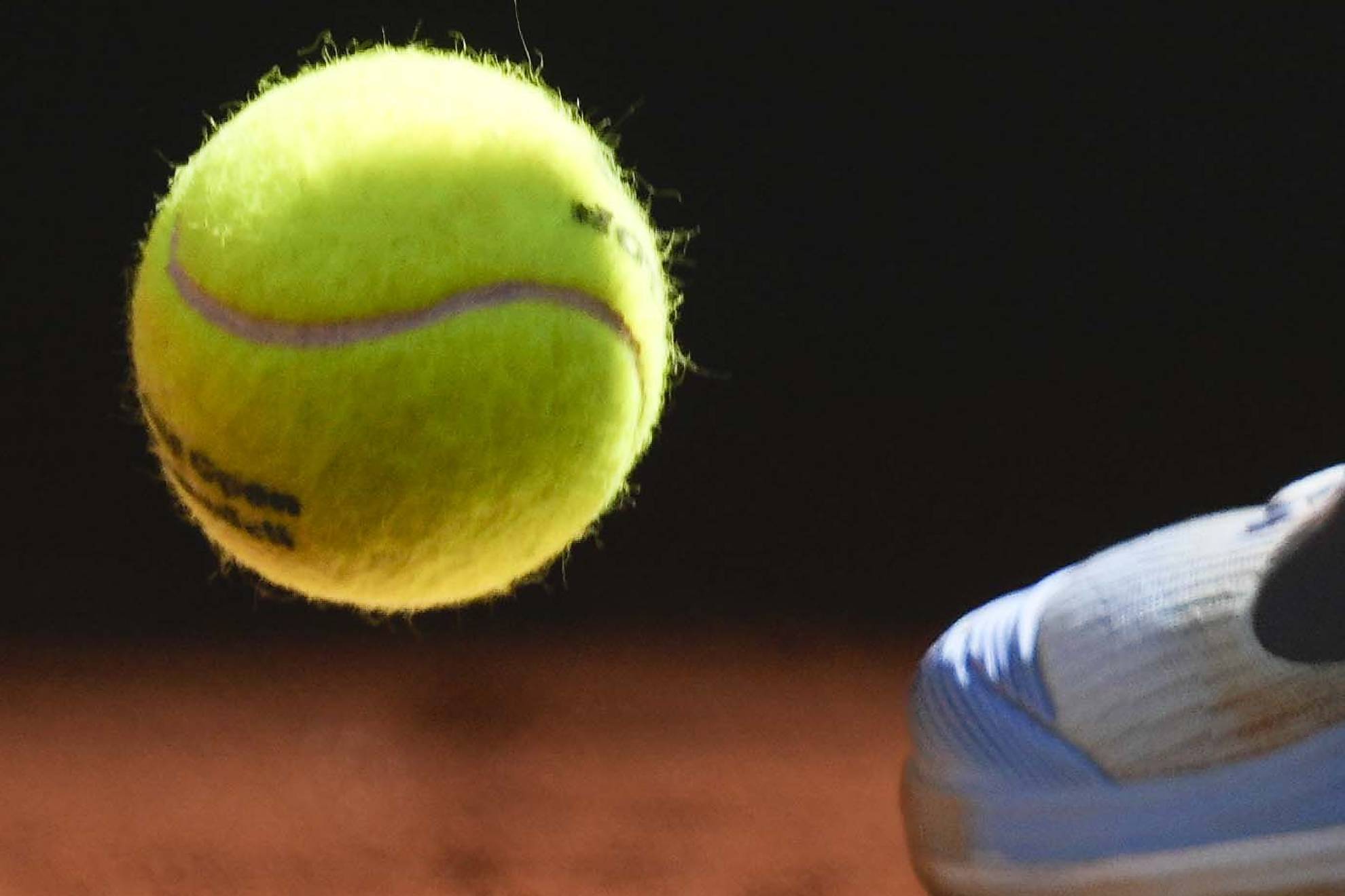 Una promesa del tenis de 15 años muere tras sufrir un colapso mientras entrenaba