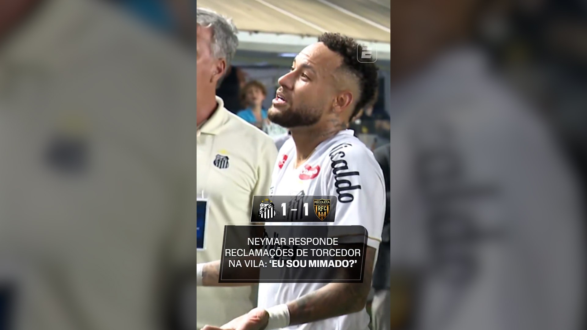 El enganchón de Neymar con un aficionado