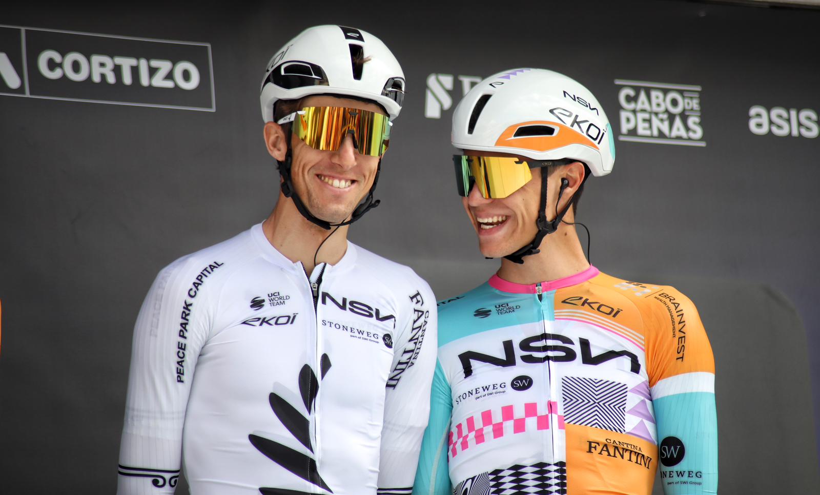 Bennett, con Pinarello.