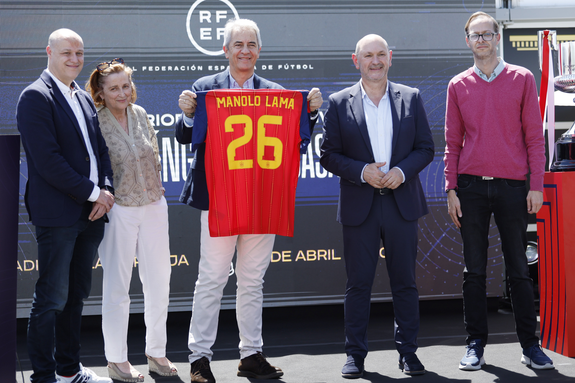Lama, con Louzán y la mujer y los hijos de José Ángel de la Casa