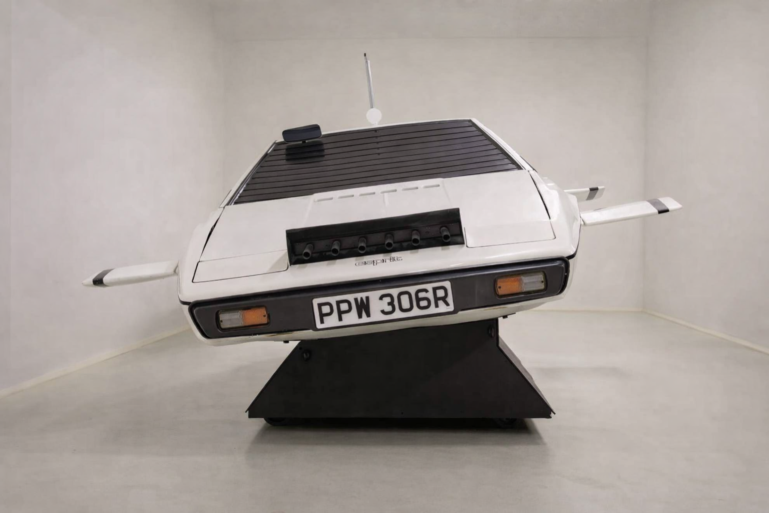 El Esprit se empleó en las imágenes submarinas.