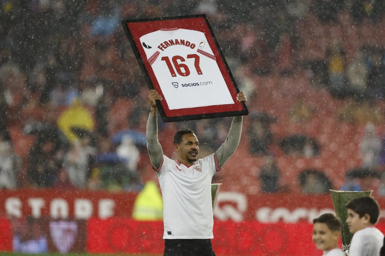 El día que Fernando recibió el homenaje del Pizjuán