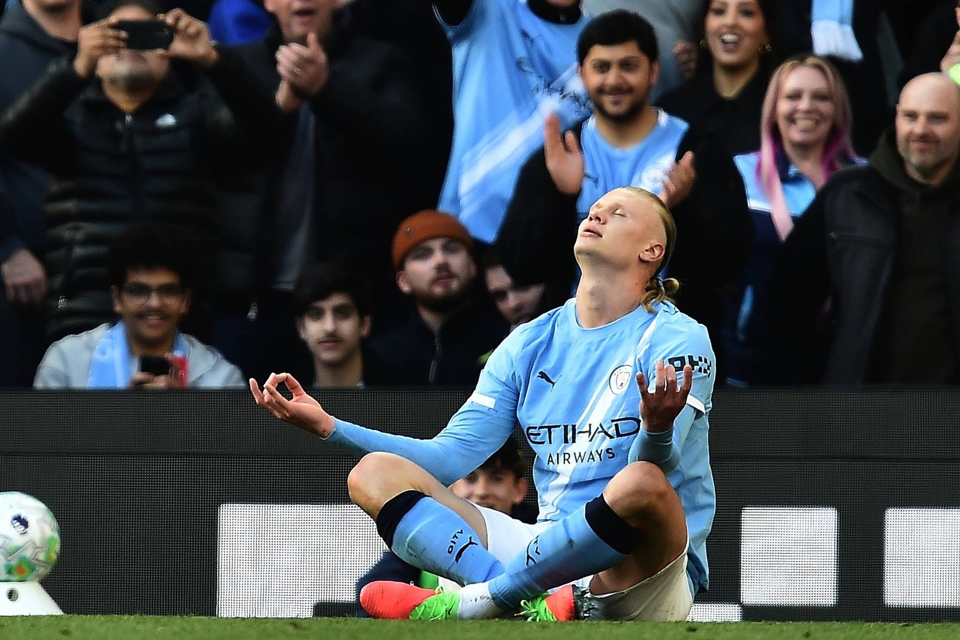 Haaland celebrando el gol contra el Arsenal.