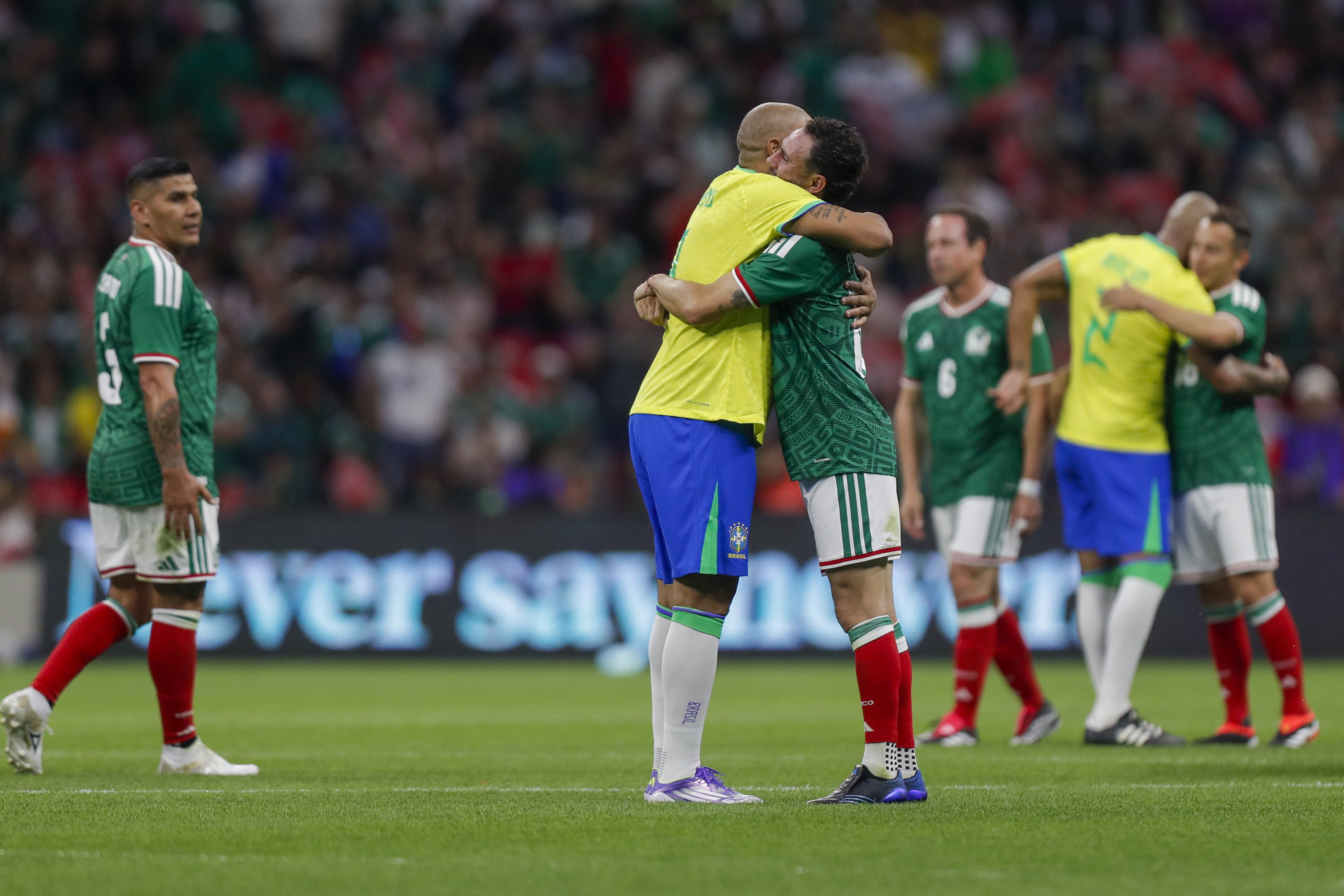 Partido de Leyendas México 3-2 Brasil