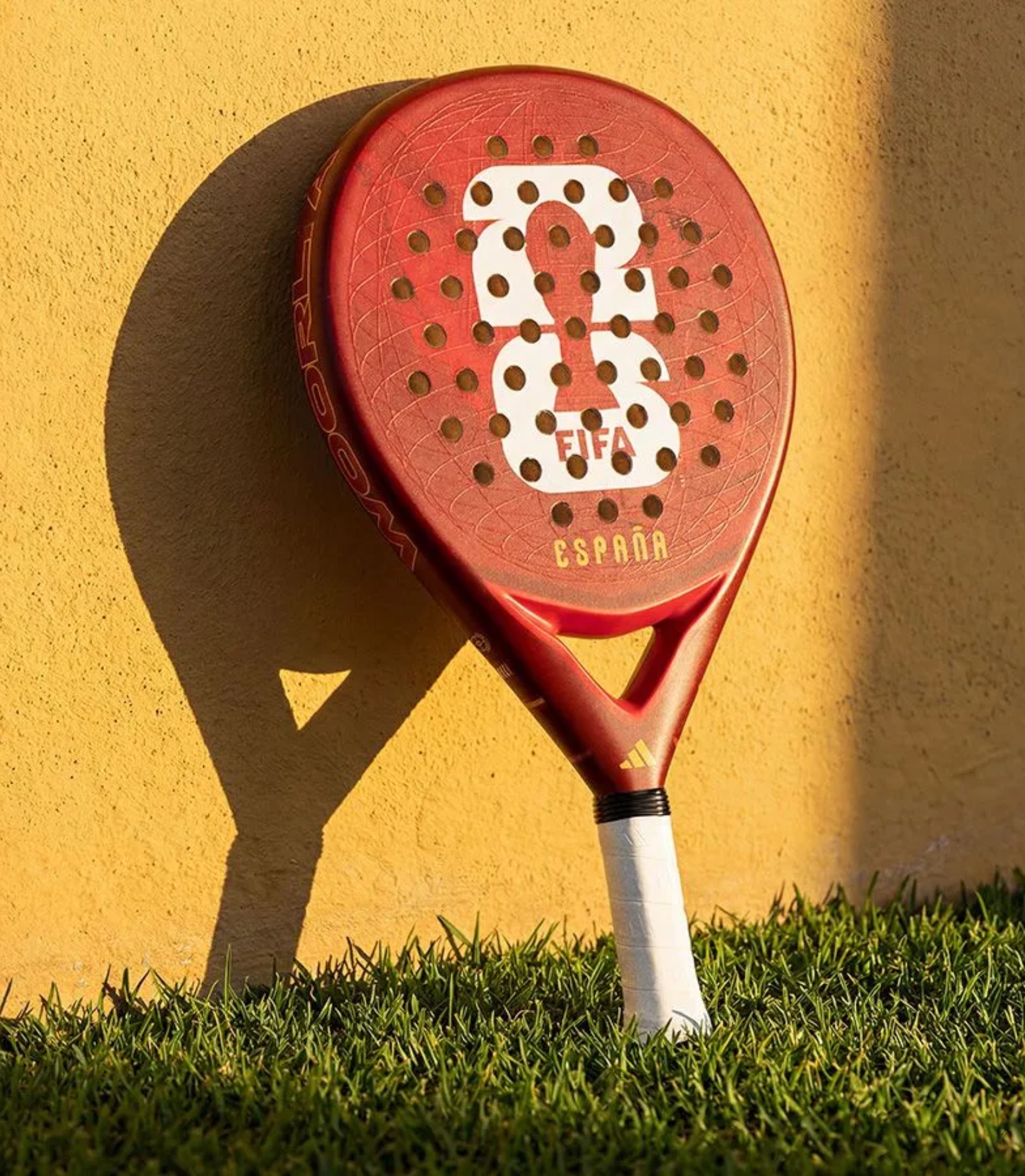 Pádel y fútbol se unen con las palas exclusivas del Mundial 2026