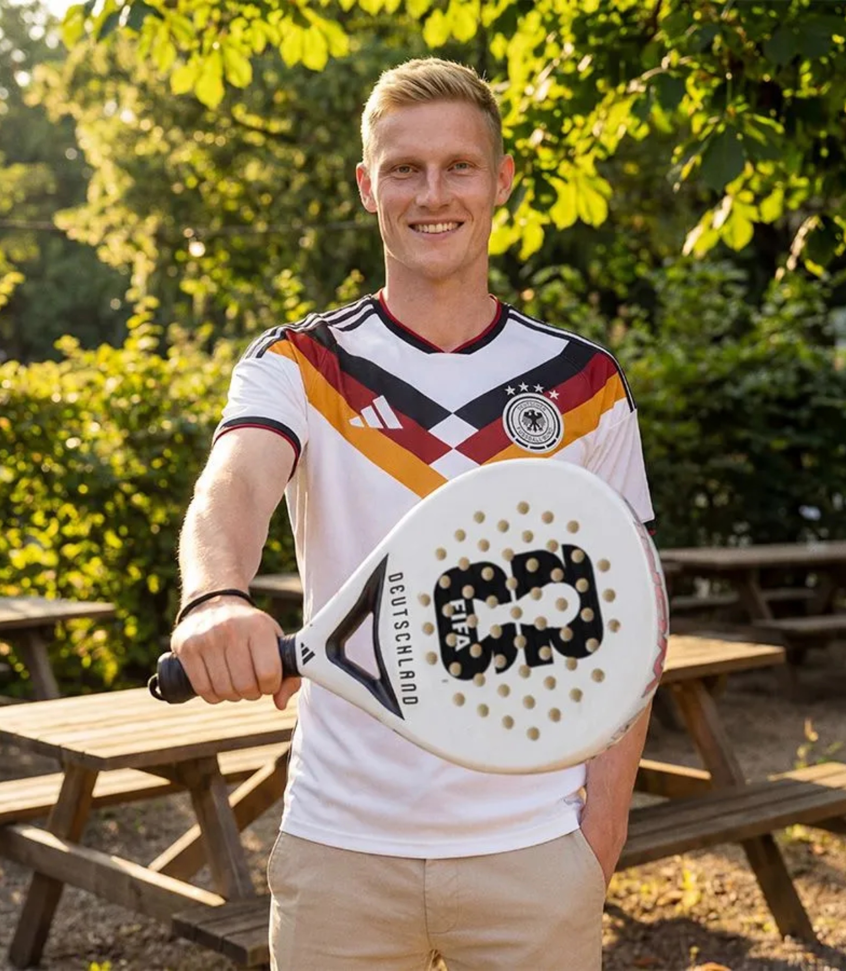 Pádel y fútbol se unen con las palas exclusivas del Mundial 2026