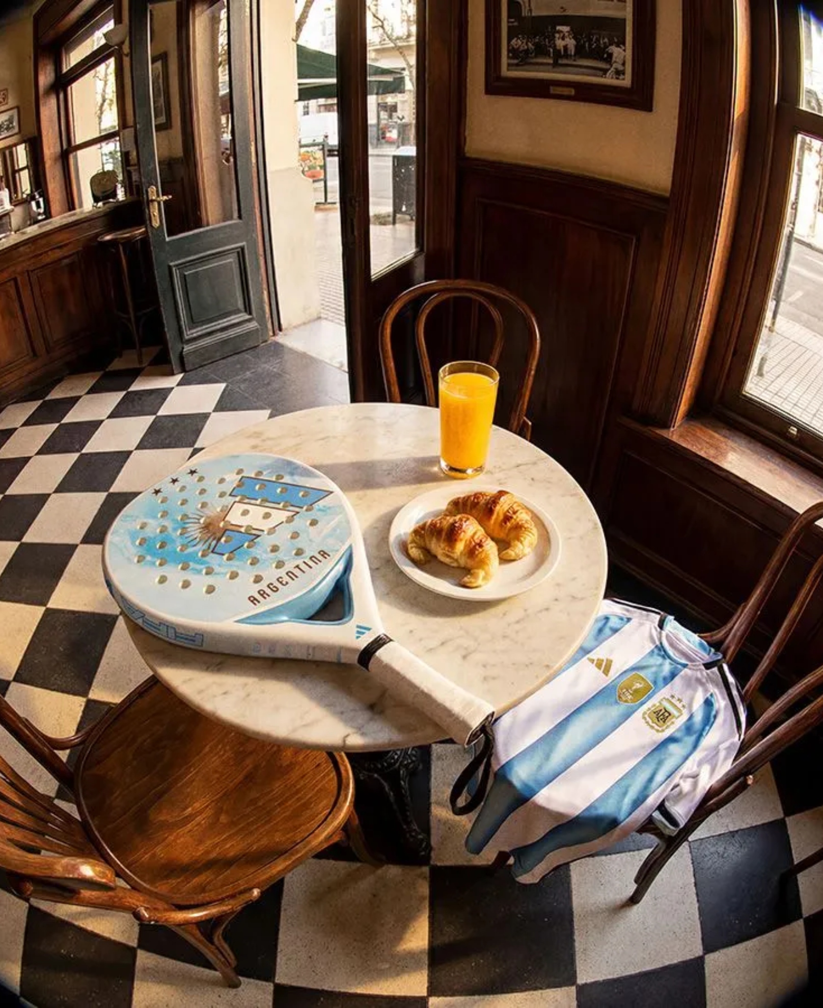 Pádel y fútbol se unen con las palas exclusivas del Mundial 2026