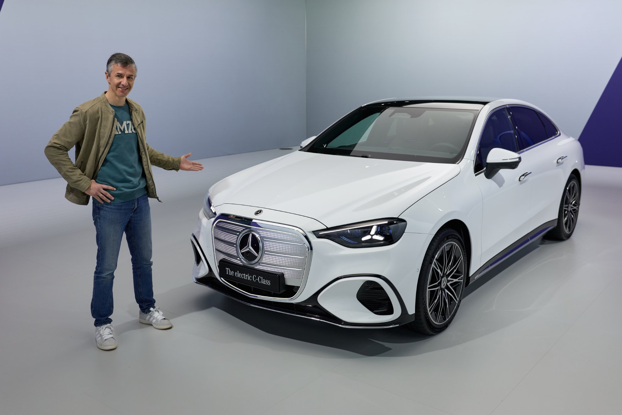 Su parrilla iluminada es resistente a golpes ligeros.