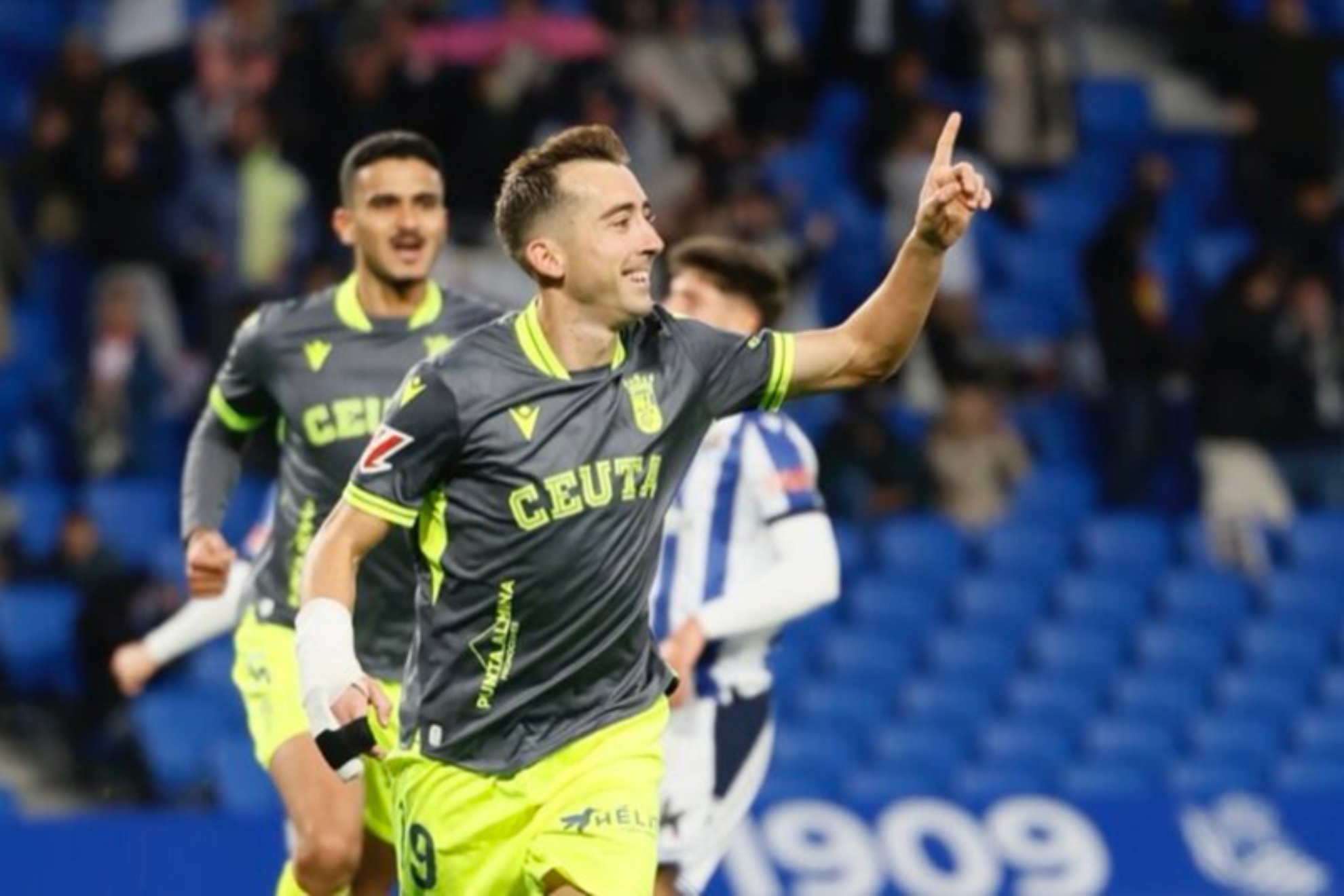 Rubén Díez celebra un gol.
